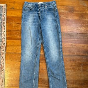 Denim Forum
THE ARLO HIGH RISE STRAIGHT 30L
Item no: 96747